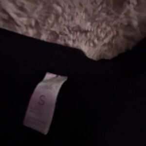 This is a black sweater. no hoodie. only wore once.